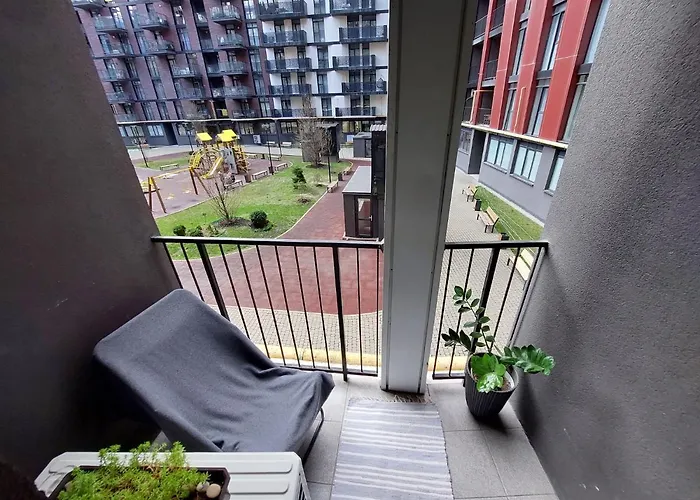 Monro Apartment