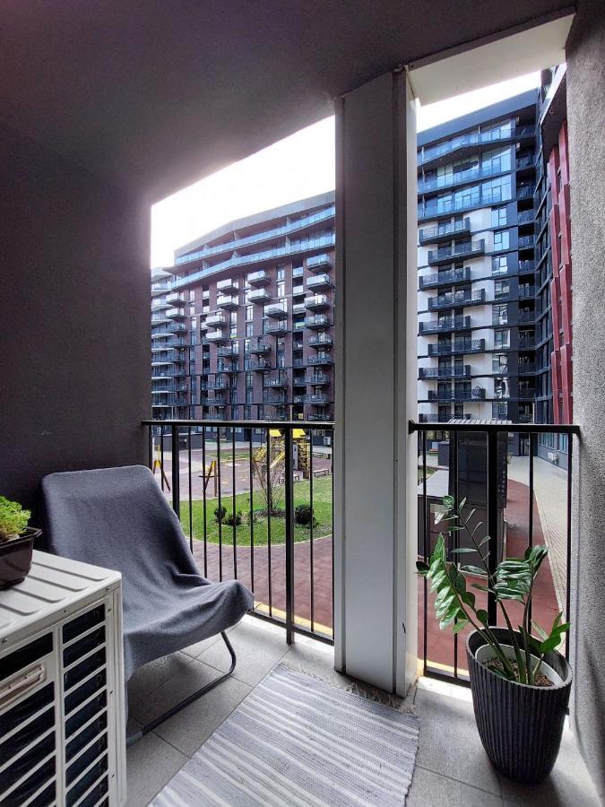Monro Apartment